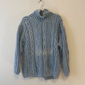 Beautiful vintage sky blue cable knit sweater Liz Claiborne